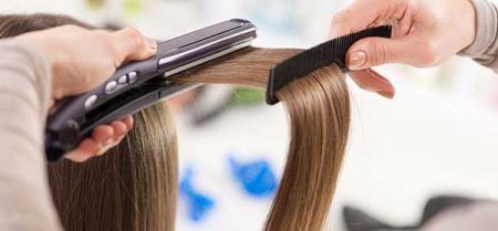 hair straightener in Portuguese - pranchinha or chapinha
